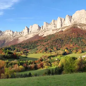 https://le-limouche-proche-centre-parking-gratuit.hotels-rhonealpes.com